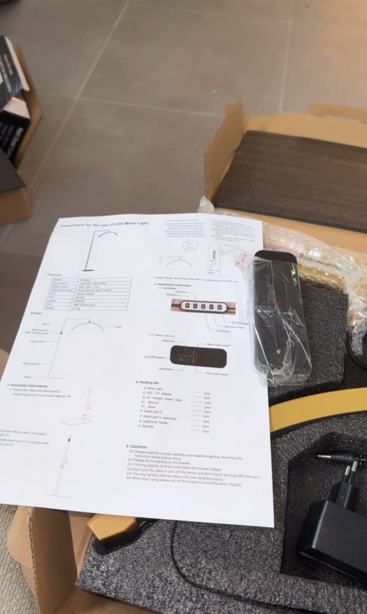 Angel Beauty – Professional LED Half Moon Lamp